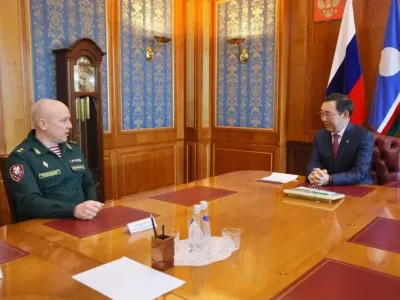 Глава Якутии встретился с командующим Восточным округом Росгвардии