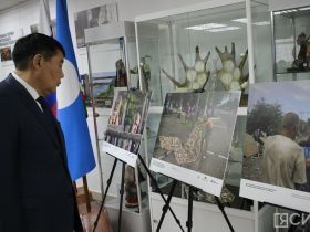 В здании Ил Тумэна отрылась фотовыставка «Хроники террора украинского неонацистского режима»