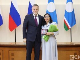 Высокие награды и почётные звания вручили якутянкам в преддверии 8 Марта