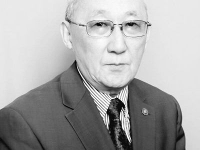 Ушел из жизни якутский литературовед Анатолий Бурцев