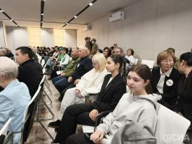 В Якутске в честь годовщины освобождения Ленинграда прошла акция «Блокадная ласточка»