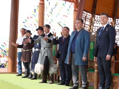 Гости из Индии, Казахстана и Китая прибыли на Ысыах Туймаады