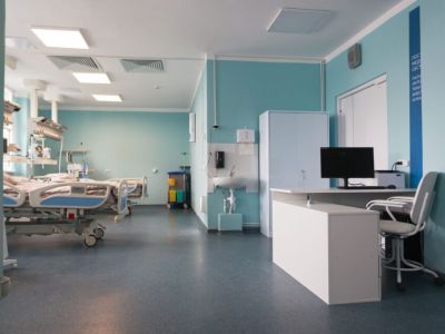 Для нового лечебного корпуса в Намцах исправительным учреждением изготовлена мебель и сшит текстиль