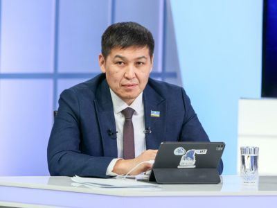 Анатолий Семенов поздравил жителей республики с Днём инноваций Якутии