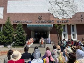В Монголии открылась выставка изделий из конского волоса якутских мастеров