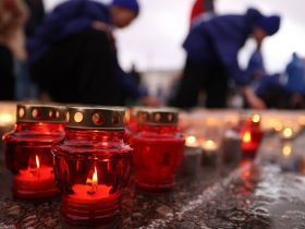 В Якутске прошла акция «Свеча памяти», посвященная 81-й годовщине Победы
