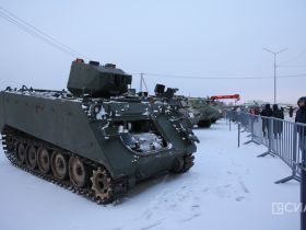 Трофейную технику и геройский танк «Алеша» выставили в Якутске