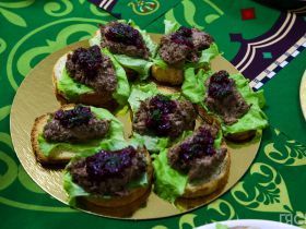 «Вкус хомуса»: в Якутске прошел необычный гастро-культурный вечер