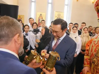 Айсен Николаев принял участие в церемонии встречи Благодатного огня в Якутии