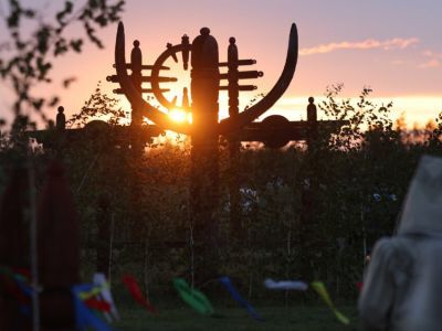 В Якутске на Ысыахе Туймаады состоялся обряд встречи солнца