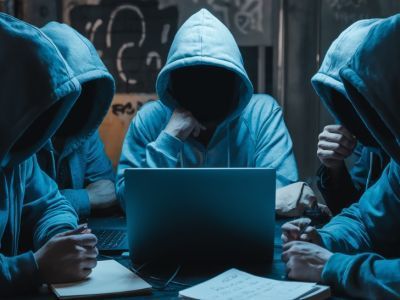 Мошенники обманывают жителей России под предлогом блокировки пенсий