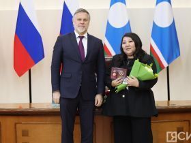 Высокие награды и почётные звания вручили якутянкам в преддверии 8 Марта