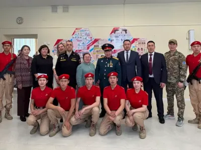 Герой России Алексей Петров встретился с молодежью Амгинского района