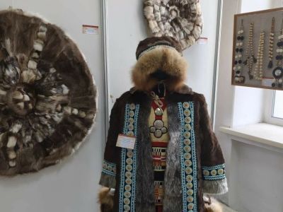 Выполненные по старинным технологиям работы представлены на выставке Евдокии Булатовой