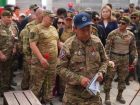 В Якутске возложили цветы в честь Дня ветеранов боевых действий