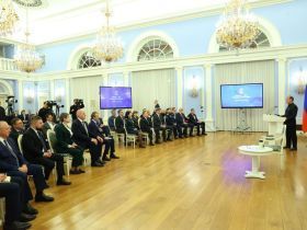 Медведев: Программа «Единой России» должна включать и идеологию, и решение насущных проблем