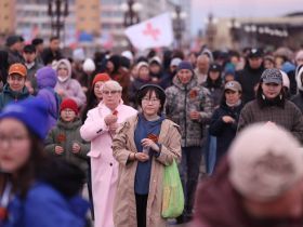 В Якутске прошла акция «Свеча памяти», посвященная 81-й годовщине Победы