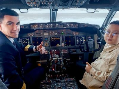 Новогоднее волшебство: авиакомпания «Якутия» исполнила заветную мечту юного поклонника авиации