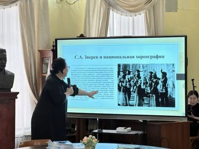 Эксперты обсудили место якутской вокальной традиции в современном мире