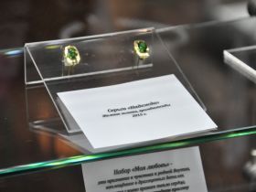 В «Сокровищнице Якутии» открыли выставку ювелира Юрия Иванова