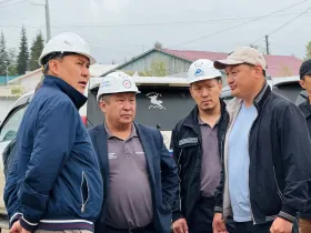Дмитрий Садовников проверил ход строительства объектов в Мегино-Кангаласском районе