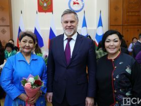 Высокие награды и почётные звания вручили якутянкам в преддверии 8 Марта