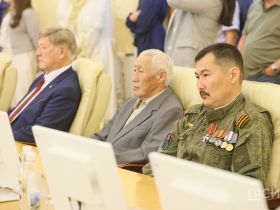 Государственные награды вручили медицинским работникам Якутии