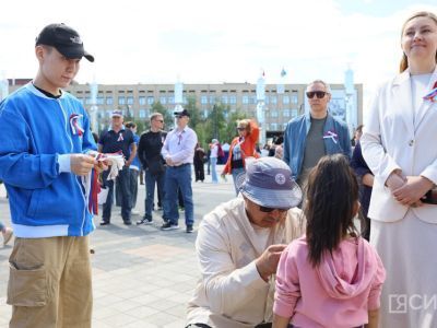 Акцию «Российский триколор» провели в Якутске