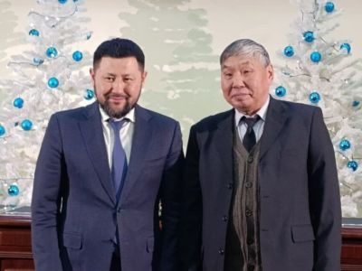 Авиатехник авиакомпании «Якутия» Алексей Устинов удостоен медали «Трудовая доблесть города Якутска»