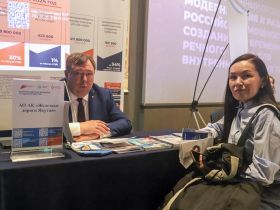 «Железные дороги Якутии» представили вакансии на ярмарке трудоустройства