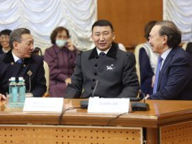 Носителям традиционной культуры вручили стипендии главы Якутии