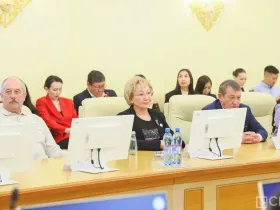 В Якутске вручили награды работникам связи в честь Дня радио