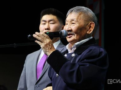 В Якутии отметили 80-летие Бориса Неустроева — Мандар Уус