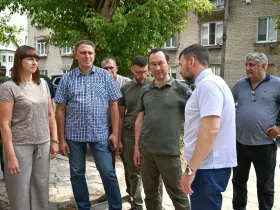 Глава Якутии проверил восстановительные работы в Докучаевске ДНР