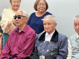 В Якутске отметили 100-летний юбилей ветерана Великой Отечественной войны Петра Яковлева
