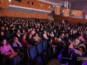 На открытии Декады Олонхо наградили лучших носителей традиционной культуры