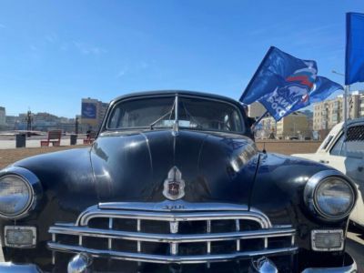 В Якутске прошёл автопробег ретромашин в честь «Диктанта Победы»