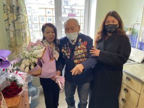 В Якутске провели концерт в честь 103-летнего ветерана Великой Отечественной войны