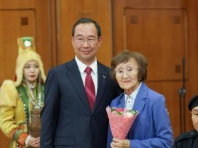Глава Якутии вручил государственные награды
