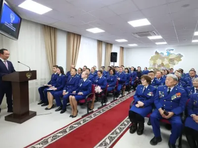 Глава Якутии поздравил работников прокуратуры с профессиональным праздником