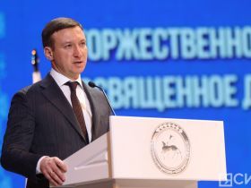 В Якутске провели торжественное заседание общественности ко Дню республики