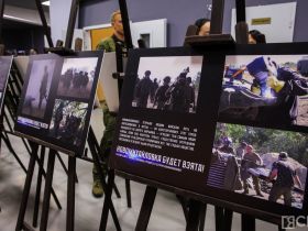 Работы фронтовых фотографов и художника показали в Якутске