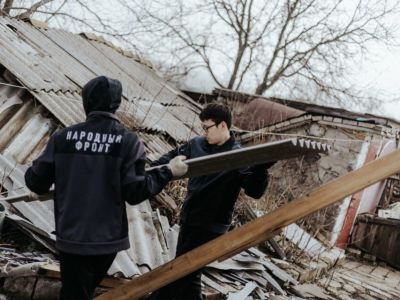 Волонтеры из Якутии помогли жителям Донбасса в востановлении домов и благоустройстве