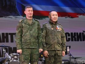 На Антифашистском форуме в Якутске наградили участников специальной военной операции