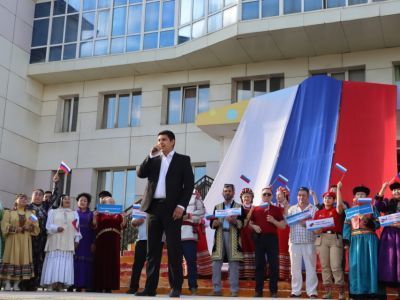 В Якутске состоялся концерт по сбору помощи участникам СВО и пострадавшим от паводка