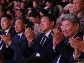 На Антифашистском форуме в Якутске наградили участников специальной военной операции