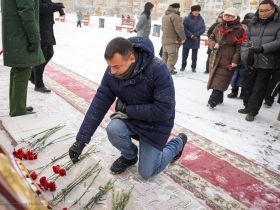 В Якутске почтили память жителей и защитников блокадного Ленинграда
