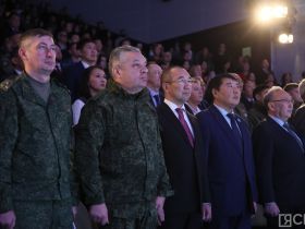 На Антифашистском форуме в Якутске наградили участников специальной военной операции