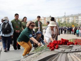 В Якутске провели траурный митинг, посвященный Дню памяти и скорби