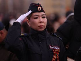 В Якутске прошла акция «Свеча памяти», посвященная 81-й годовщине Победы